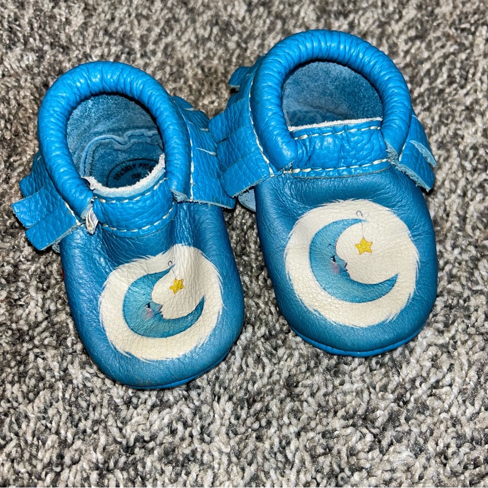 Freshly Picked Care Bear Bedtime Bear leather Moccasins, size 3